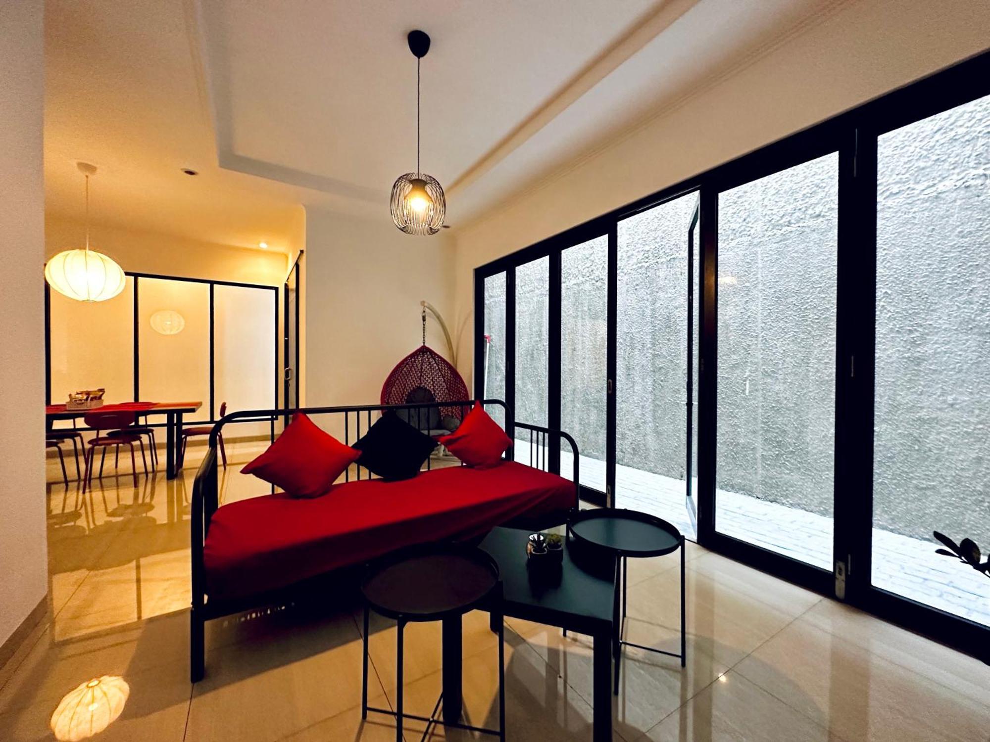 4-Bedroom Home In South Jakarta Nuansa Swadarma Residence By Le Ciel Hospitality Exterior foto